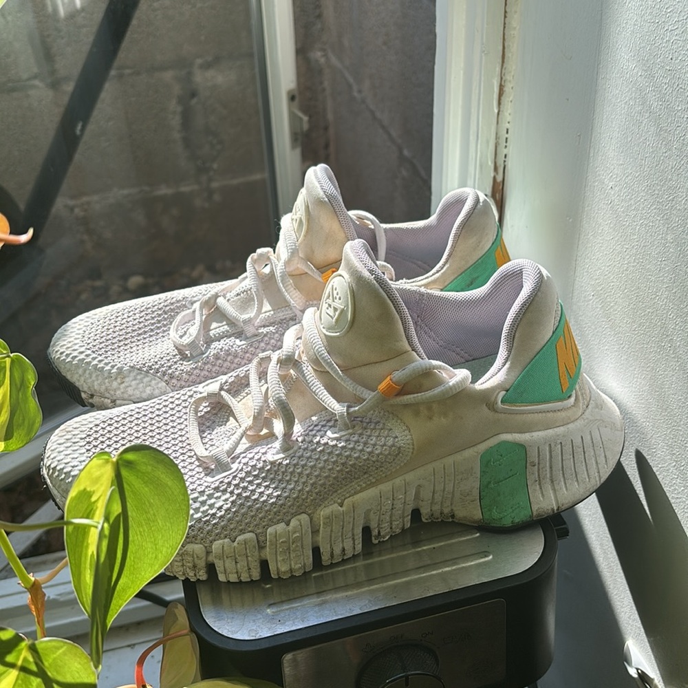 NIKE METCON SHOES - Picture 3 of 5